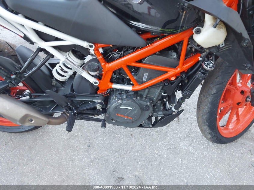 2020 KTM 390 DUKE - MD2JPJ406LC220563