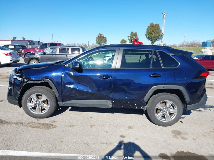 2022 TOYOTA RAV4 XLE/XLE PREMIUM - 2T3P1RFV6NW263339