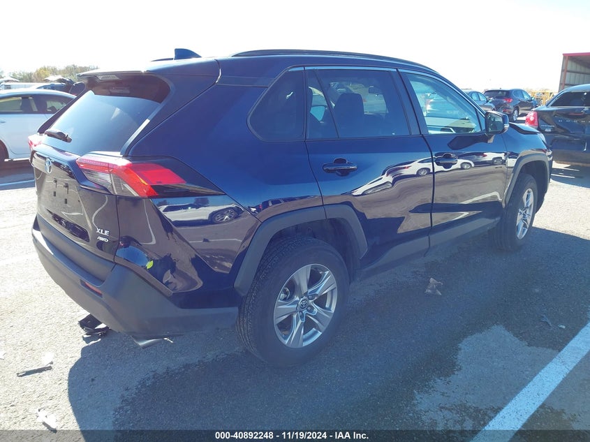 2022 TOYOTA RAV4 XLE/XLE PREMIUM - 2T3P1RFV6NW263339
