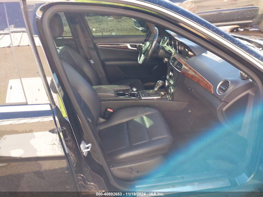 2014 MERCEDES-BENZ C 300 VIN: WDDGF8AB6EA923473
