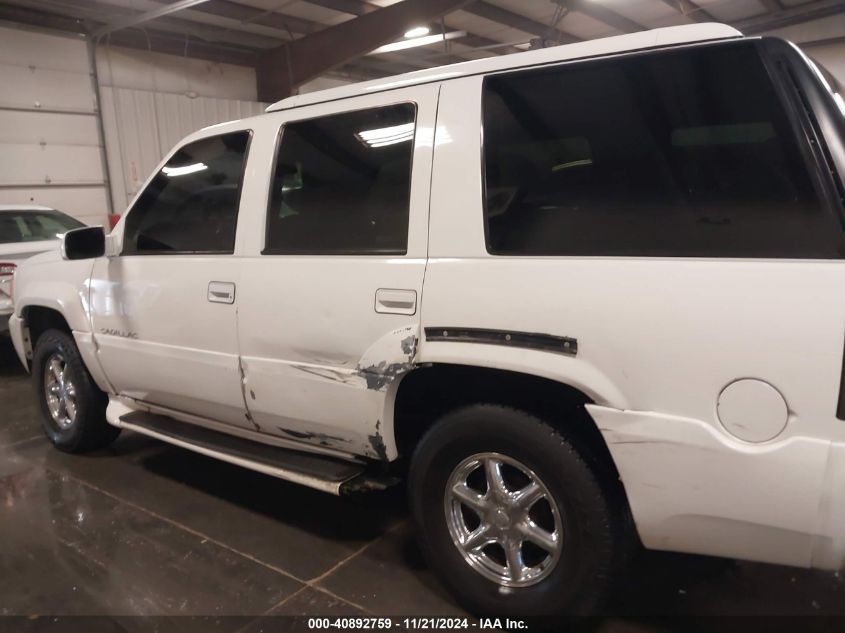 2000 Cadillac Escalade Standard VIN: 1GYEK63R2YR172965 Lot: 40892759