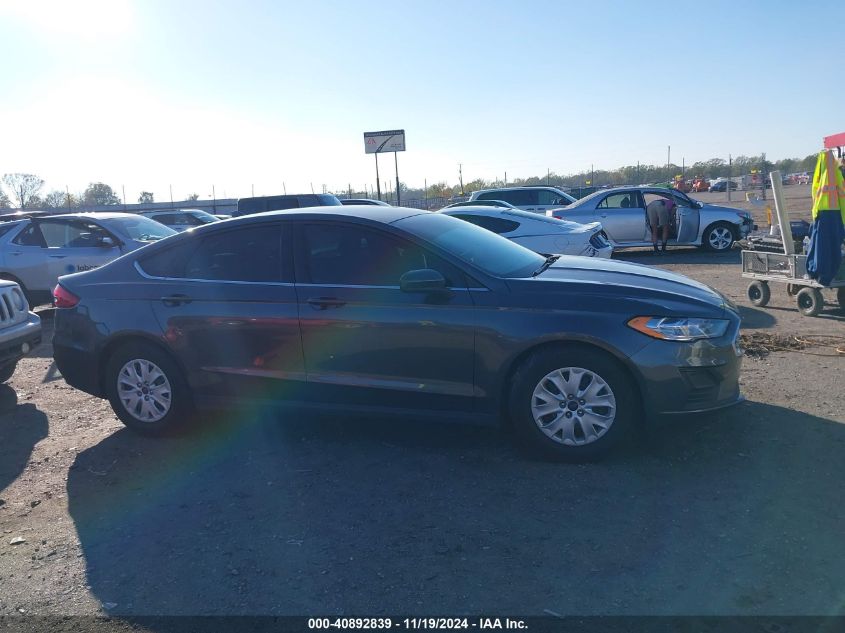 2020 Ford Fusion S VIN: 3FA6P0G75LR160832 Lot: 40892839