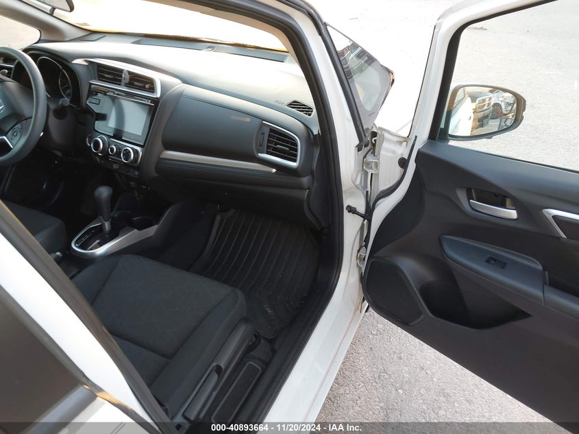 2015 HONDA FIT VIN: 3HGGK5H8XFM737830