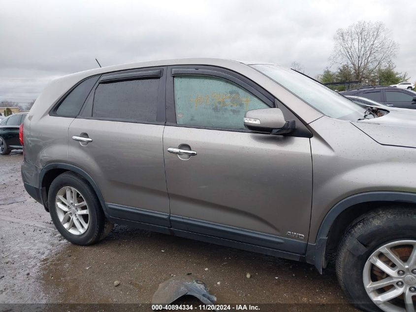 2014 KIA SORENTO LX - 5XYKTCA65EG448126