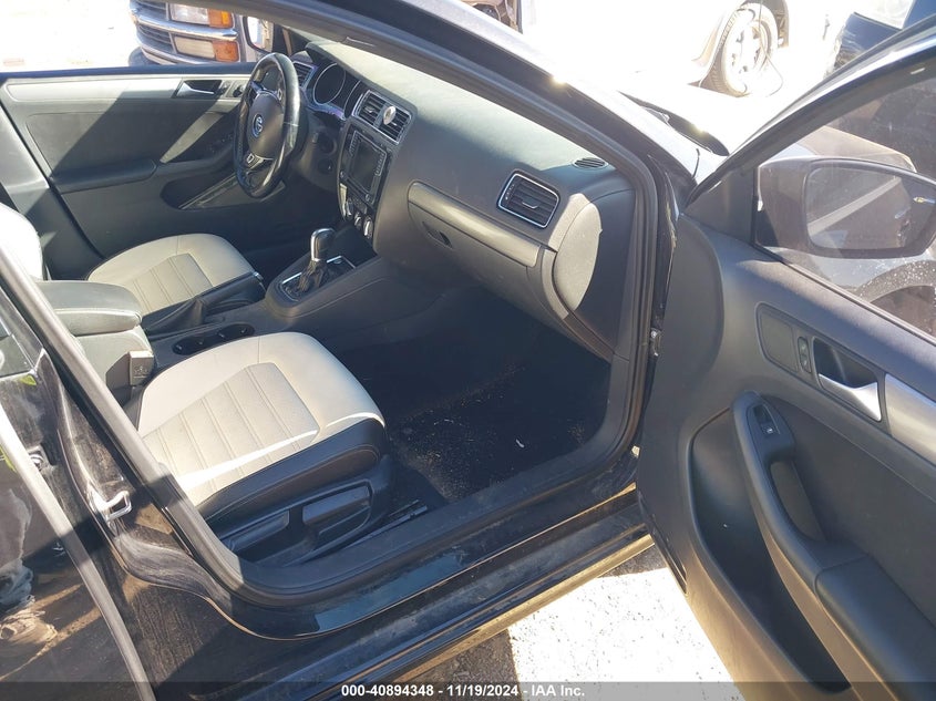 2016 VOLKSWAGEN JETTA VIN: 3VWD17AJ1GM298481