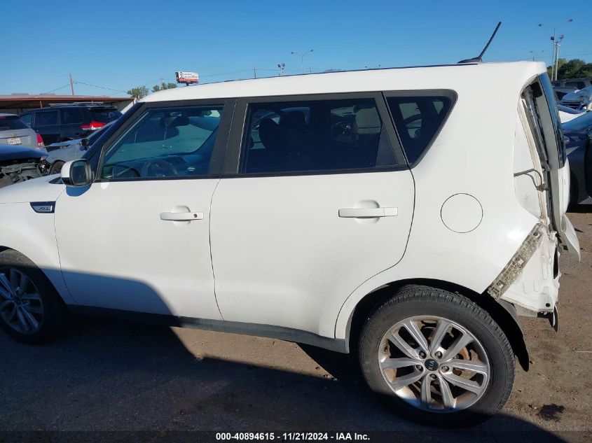 2019 Kia Soul + VIN: KNDJP3A52K7637302 Lot: 40894615