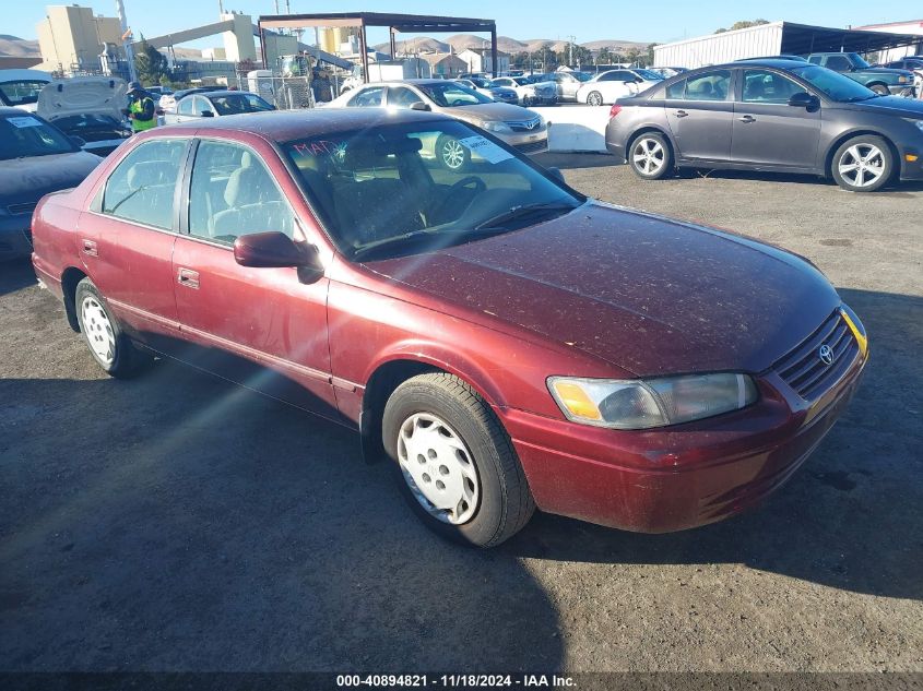 1999 Toyota Camry Le VIN: 4T1BG22K9XU523353 Lot: 40894821