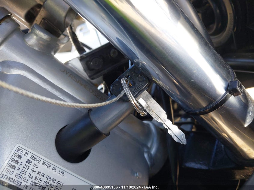 2002 Yamaha Yzf600 R VIN: JYA5AHE052A030159 Lot: 40895136