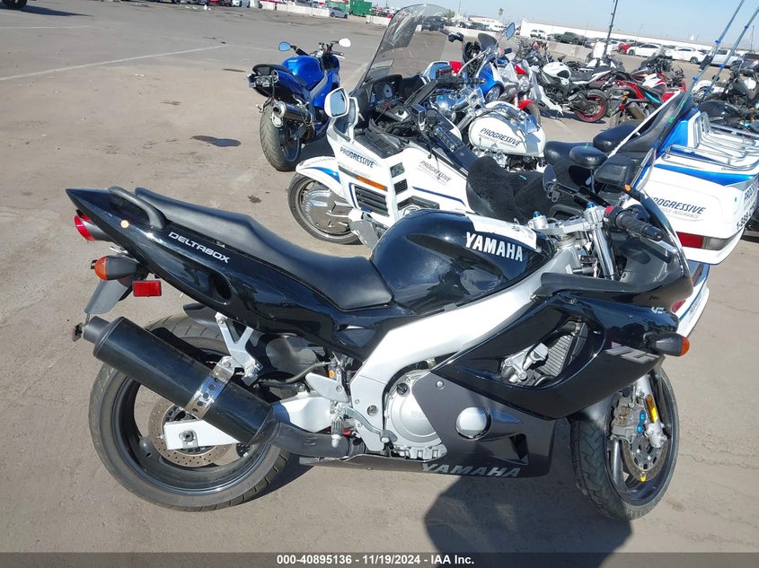 2002 Yamaha Yzf600 R VIN: JYA5AHE052A030159 Lot: 40895136