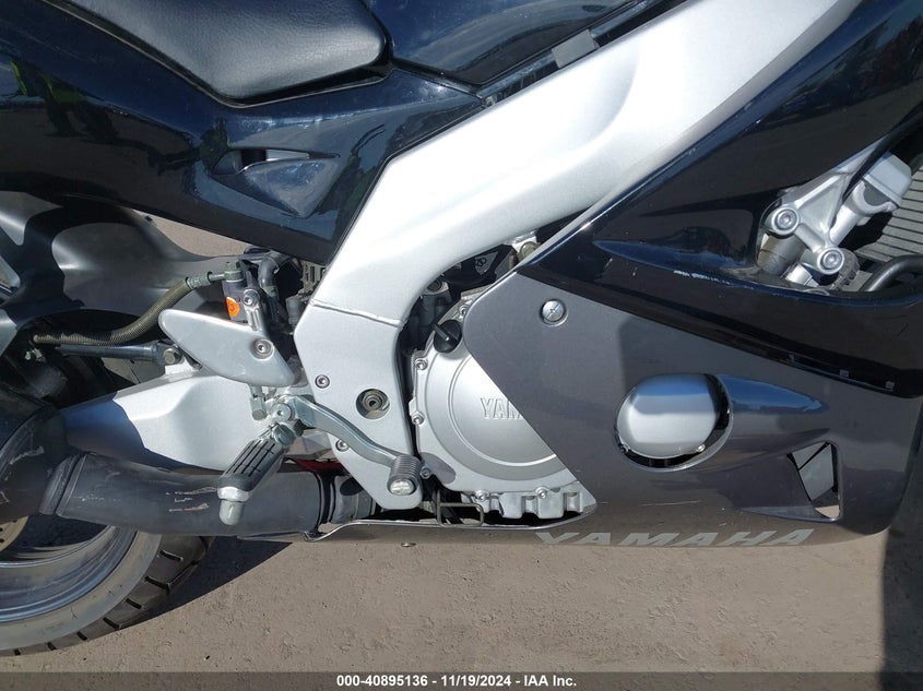 2002 Yamaha Yzf600 R VIN: JYA5AHE052A030159 Lot: 40895136