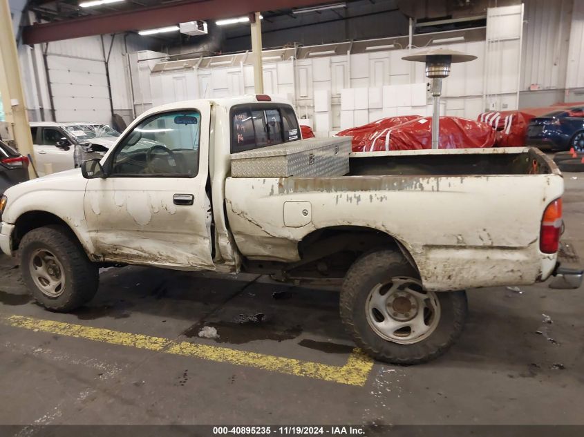 2000 Toyota Tacoma VIN: 4TAPM62N3YZ582371 Lot: 40895235