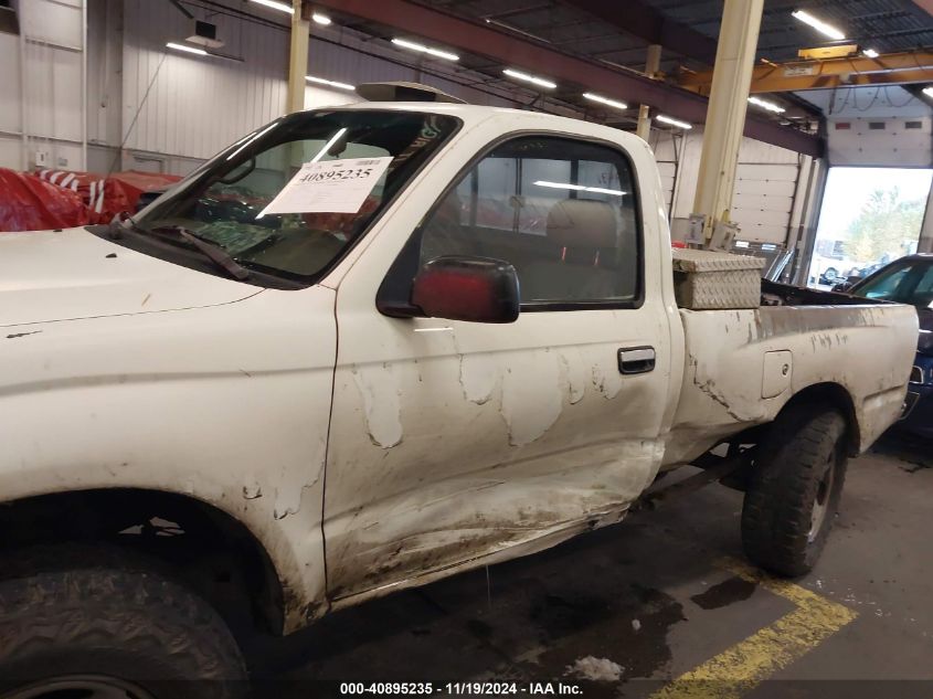 2000 Toyota Tacoma VIN: 4TAPM62N3YZ582371 Lot: 40895235