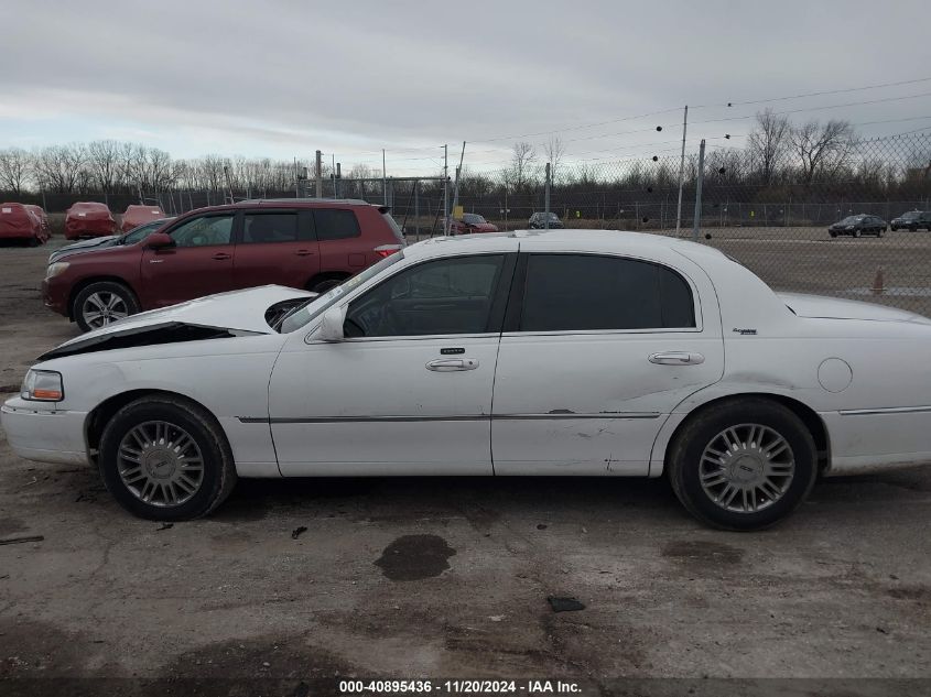 2007 Lincoln Town Car Signature Limited VIN: 1LNHM82V87Y636882 Lot: 40895436