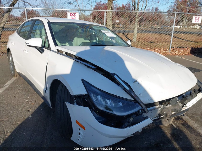2022 HYUNDAI SONATA VIN: KMHL64JA0NA233111
