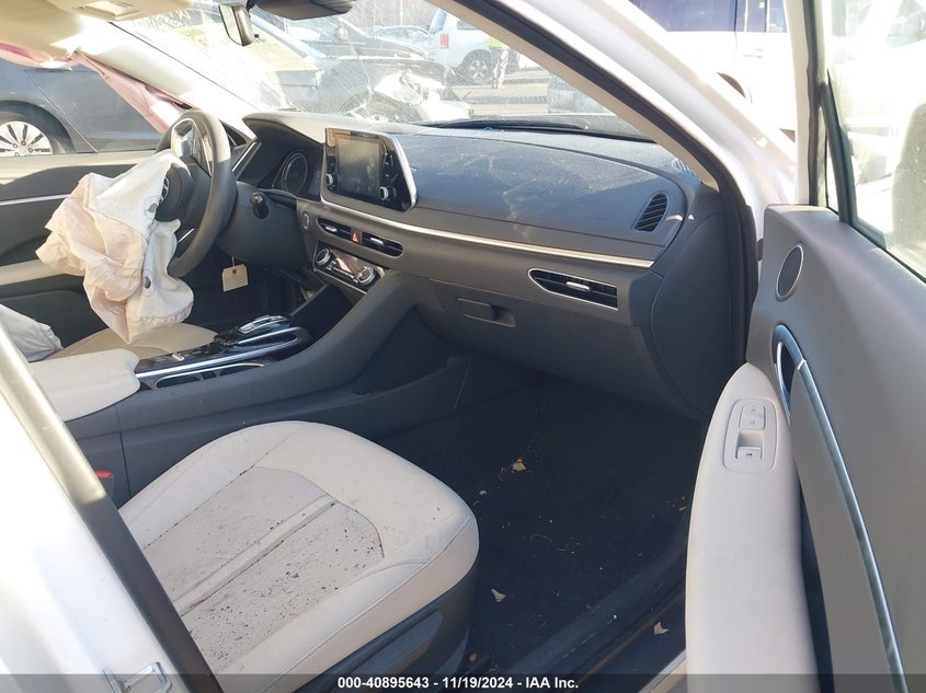 2022 HYUNDAI SONATA VIN: KMHL64JA0NA233111