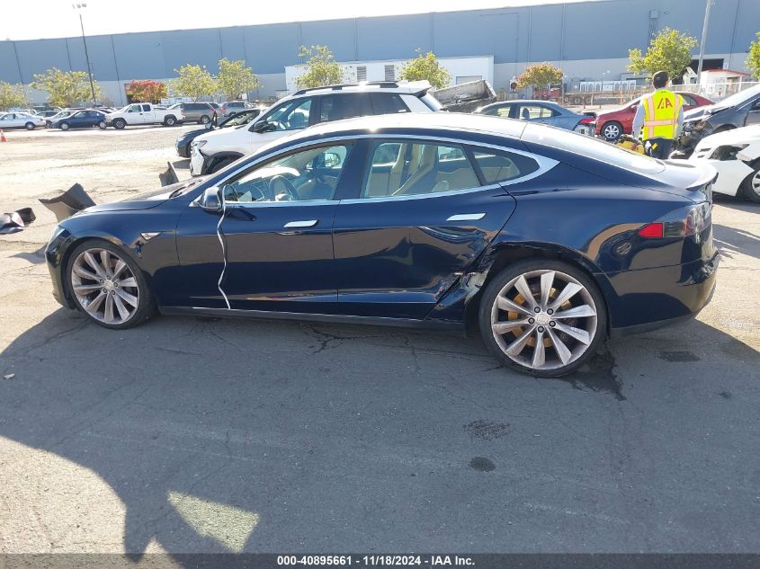 2013 Tesla Model S Performance VIN: 5YJSA1DP5DFP17035 Lot: 40895661