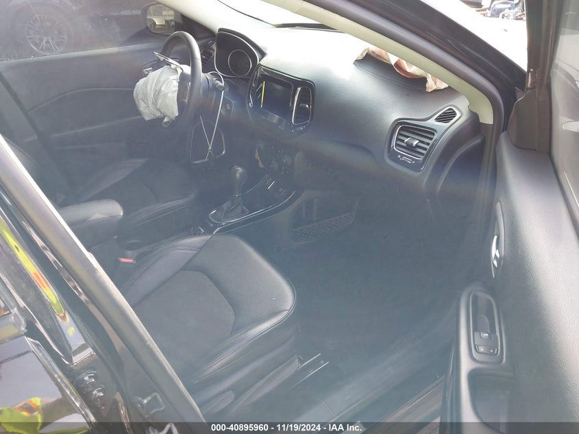 VIN 3C4NJCBB3MT556184 2021 JEEP COMPASS ALTITUDE FWD