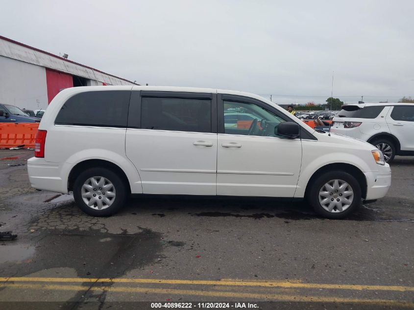 2010 Chrysler Town & Country Lx VIN: 2A4RR4DE7AR206377 Lot: 40896222