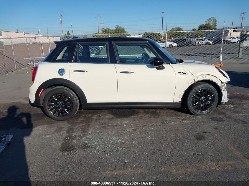 2017 Mini Hardtop Cooper S VIN: WMWXU3C54H2D31854 Lot: 40896537