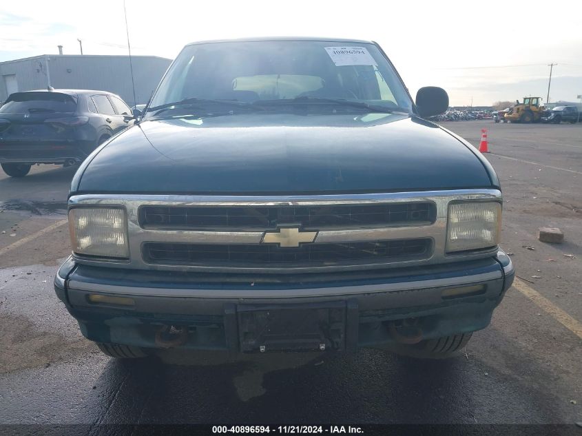 1996 Chevrolet Blazer VIN: 1GNDT13W5T2112324 Lot: 40896594