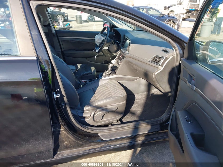 VIN KMHD84LF0HU203584 2017 HYUNDAI ELANTRA LIMITED