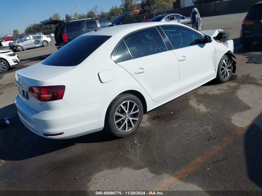 VIN 3VWDB7AJ8HM277948 2017 VOLKSWAGEN JETTA no.4