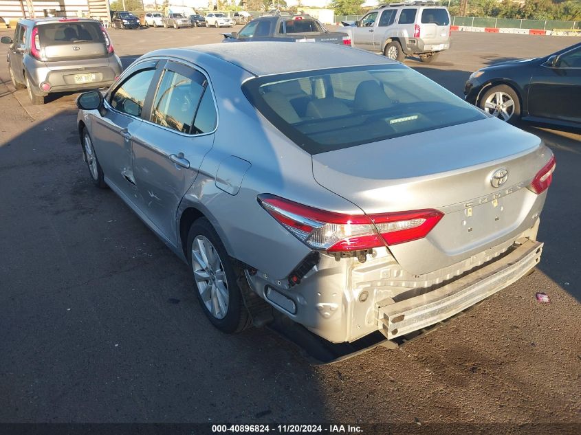 2018 Toyota Camry Le VIN: 4T1B11HK2JU555068 Lot: 40896824