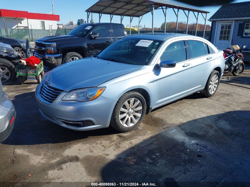 2014 Chrysler 200 Limited VIN: 1C3CCBCG1EN198935 Lot: 40898063