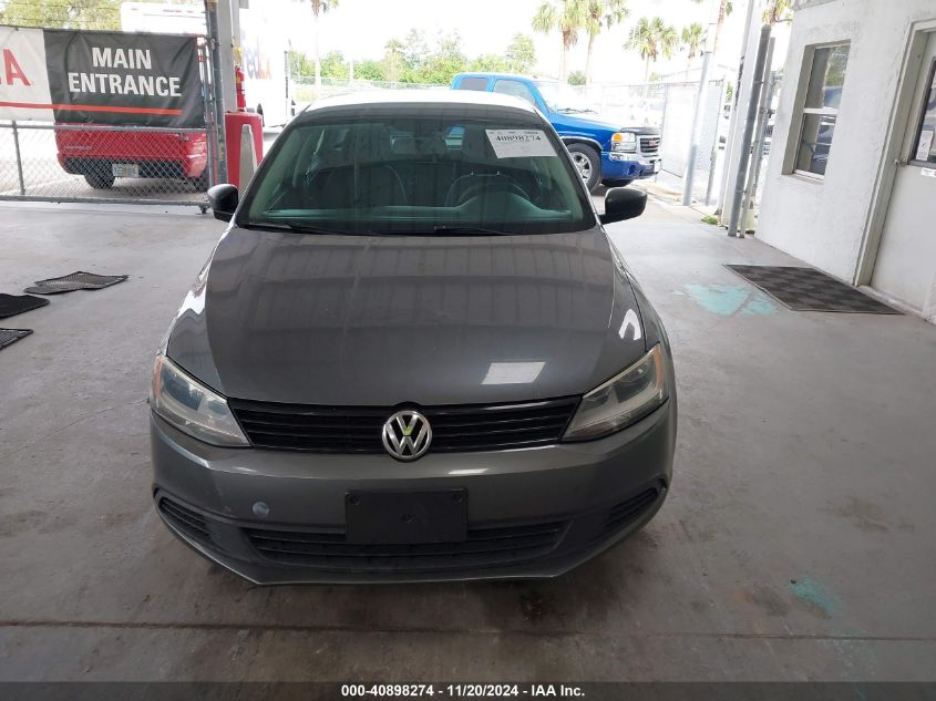 2014 Volkswagen Jetta 2.0L S VIN: 3VW2K7AJ6EM256115 Lot: 40898274