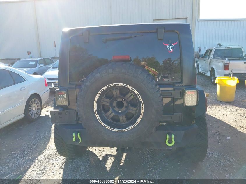 2014 Jeep Wrangler Unlimited Sport VIN: 1C4BJWDG0EL268729 Lot: 40898302