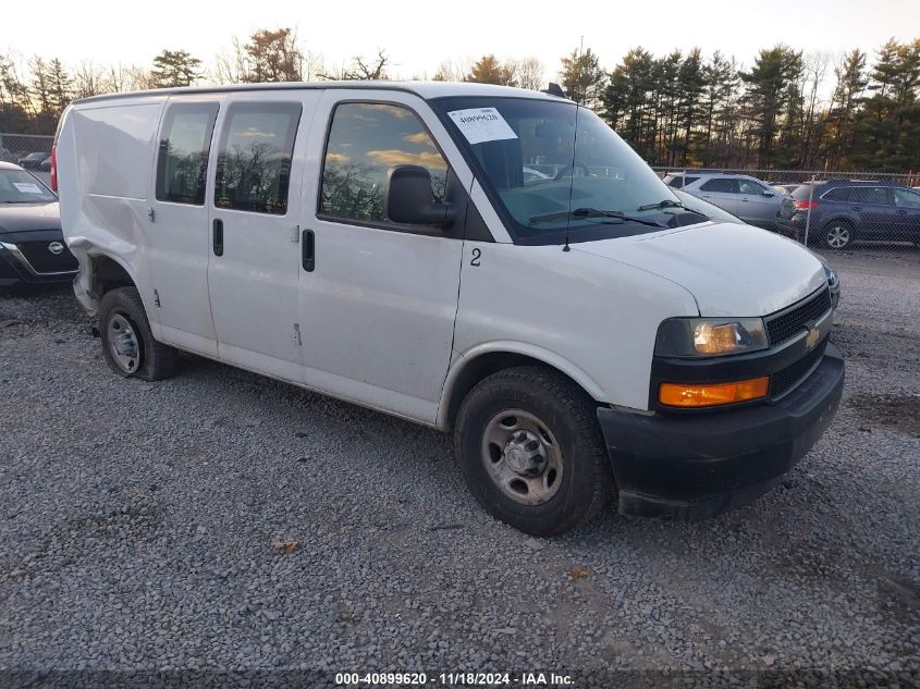 VIN 1GCWGAFG0J1333990 2018 CHEVROLET EXPRESS 2500 no.1