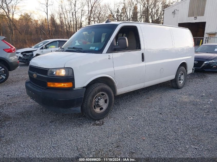 VIN 1GCWGAFG0J1333990 2018 CHEVROLET EXPRESS 2500 no.2