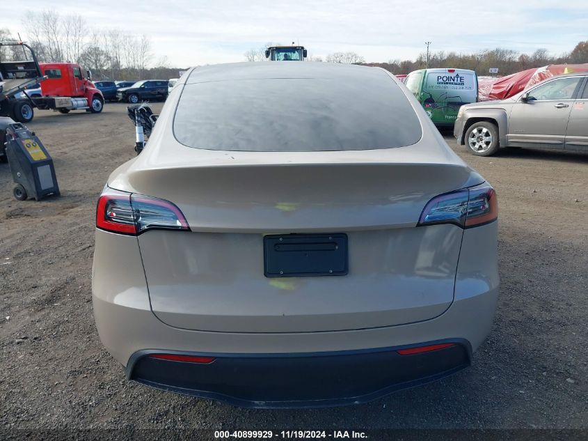 2023 Tesla Model Y Awd/Long Range Dual Motor All-Wheel Drive VIN: 7SAYGDEE7PF746437 Lot: 40899929