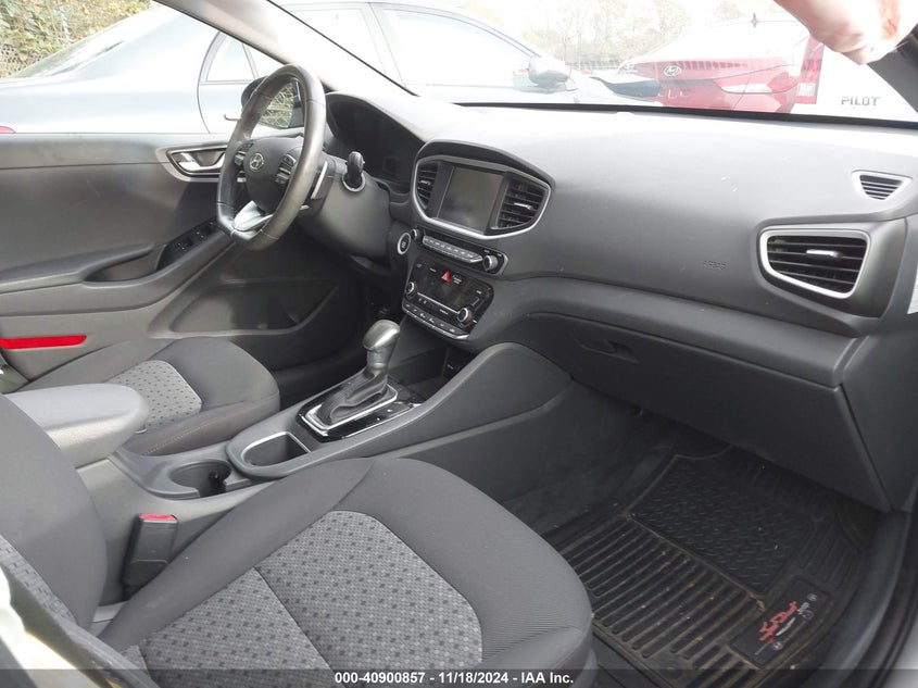 VIN KMHC75LC7JU060066 2018 HYUNDAI IONIQ HYBRID SEL