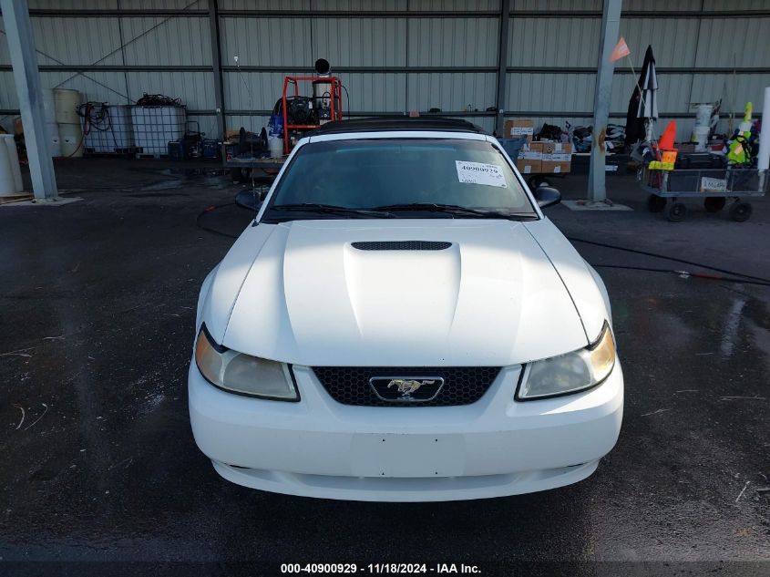 2000 Ford Mustang VIN: 1FAFP4441YF118874 Lot: 40900929