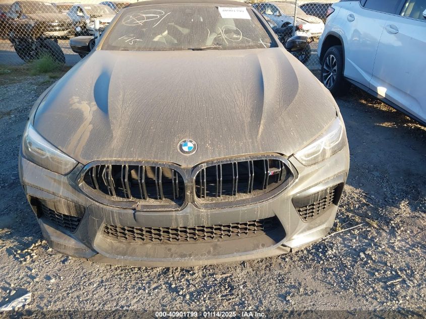 VIN WBSDZ0C06NCJ12321 2022 BMW M8 CABRIOLET no.11