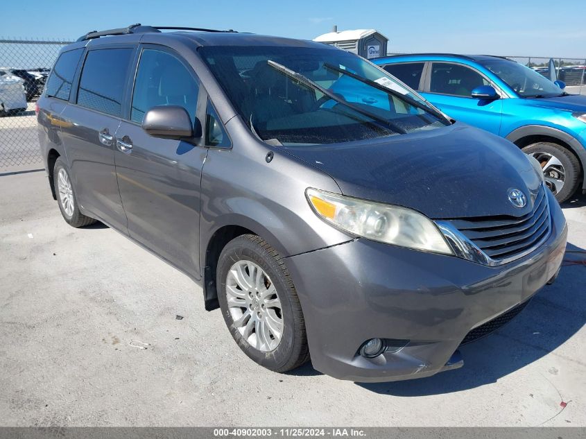 VIN 5TDYK3DC2DS404245 2013 TOYOTA SIENNA no.1