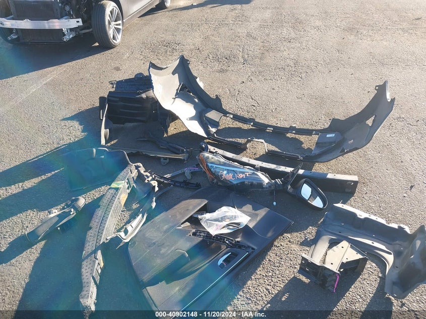 2019 TOYOTA COROLLA LE - 5YFBURHE3KP924457