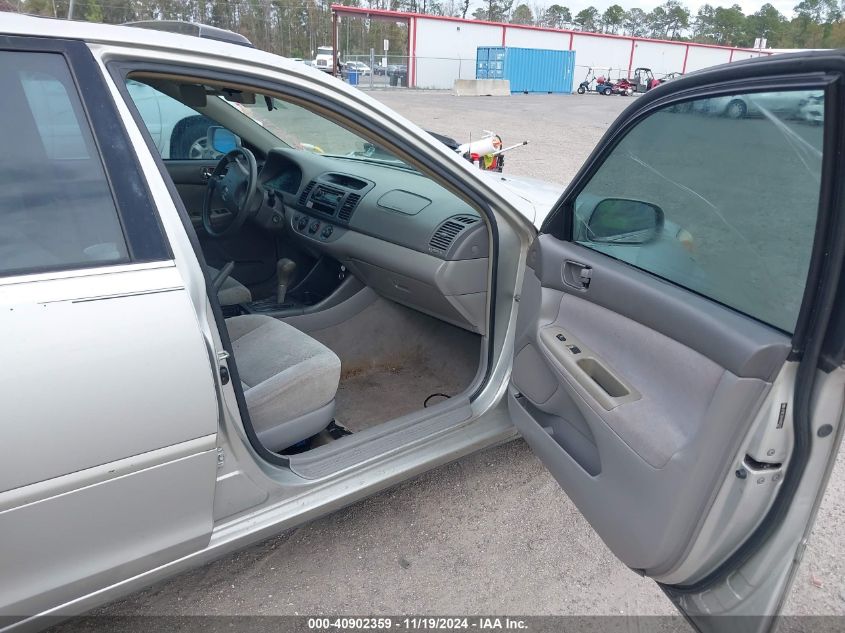 2004 Toyota Camry Le VIN: 4T1BE32K44U907371 Lot: 40902359