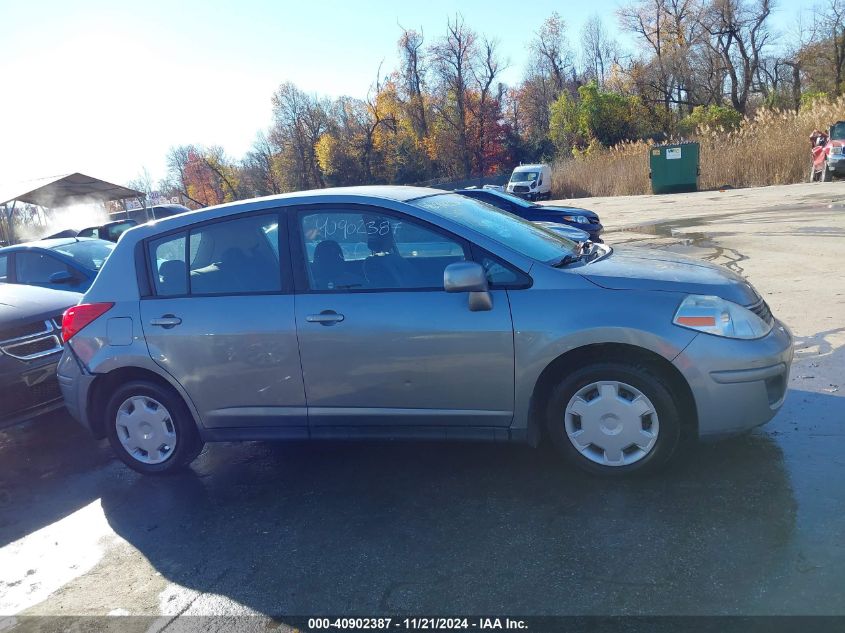 2009 Nissan Versa 1.8S VIN: 3N1BC13E19L460767 Lot: 40902387