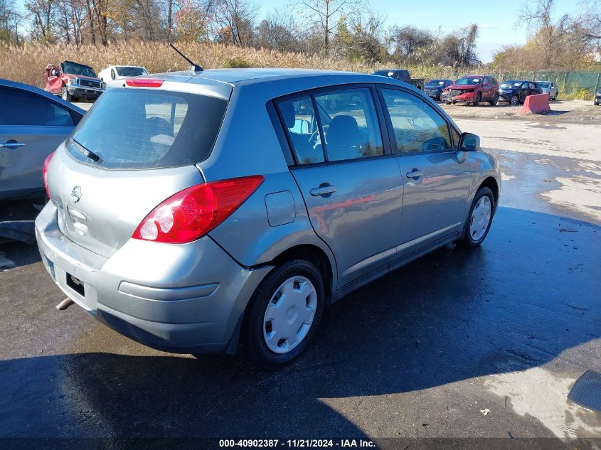 2009 Nissan Versa 1.8S VIN: 3N1BC13E19L460767 Lot: 40902387