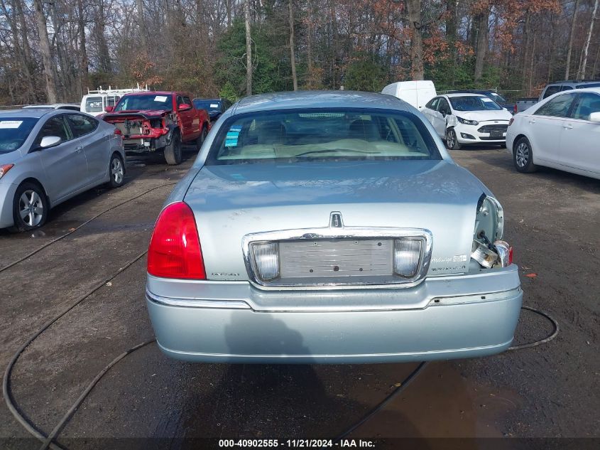 2007 Lincoln Town Car Signature VIN: 1LNHM81V77Y600134 Lot: 40902555