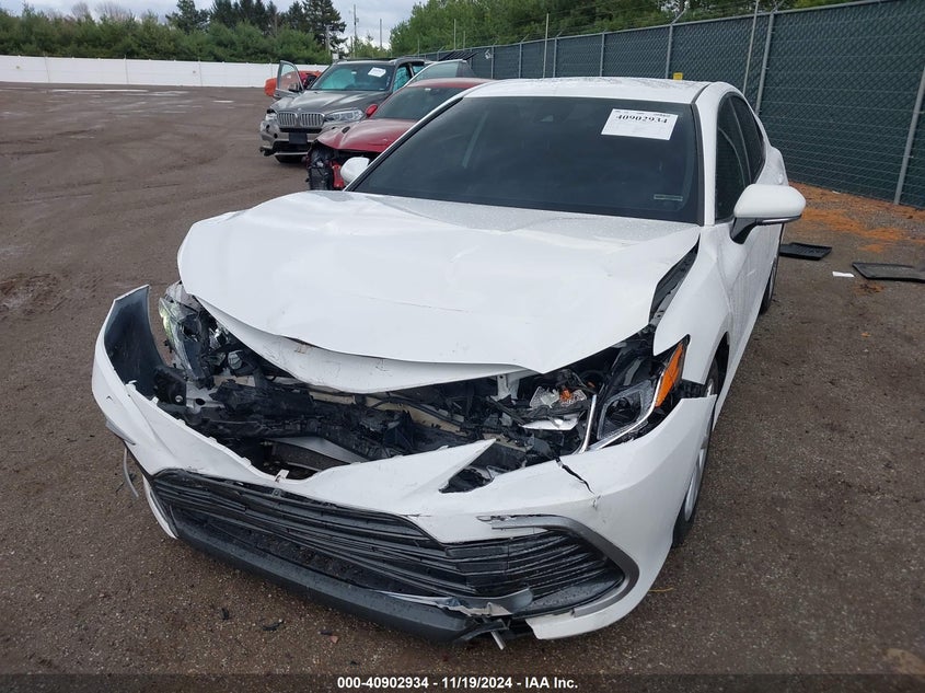 2022 TOYOTA CAMRY VIN: 4T1R11BK2NU047664
