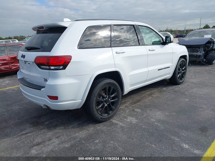 VIN 1C4RJFAG7JC319737 2018 JEEP GRAND CHEROKEE LAREDO