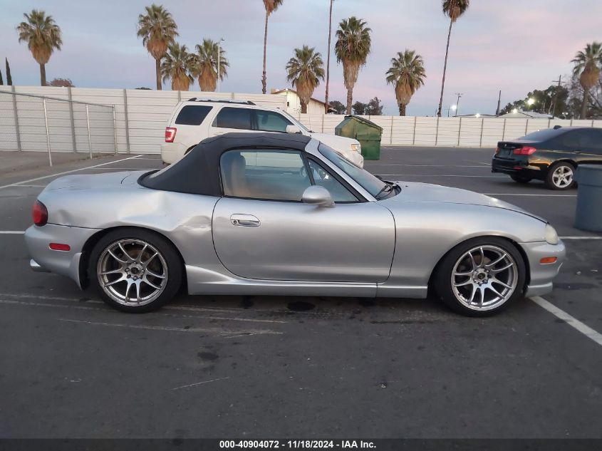 2000 Mazda Mx-5 Miata Ls/Special Edition VIN: JM1NB3538Y0156092 Lot: 40904072