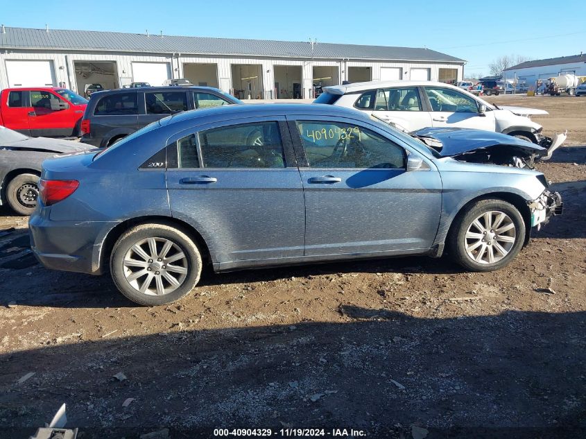 2011 Chrysler 200 Touring VIN: 1C3BC1FB2BN592817 Lot: 40904329