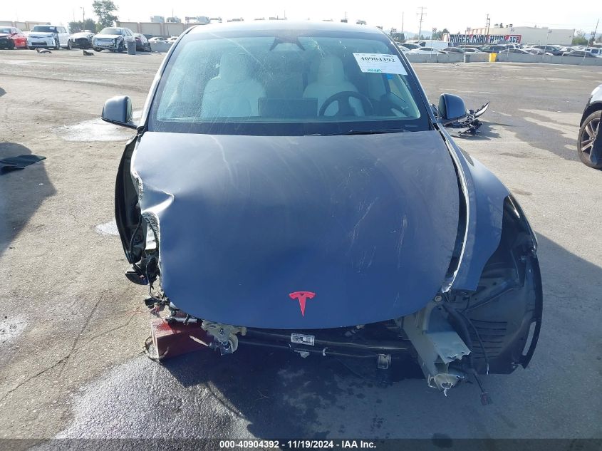 2024 Tesla Model Y Long Range Dual Motor All-Wheel Drive/Rwd VIN: 7SAYGDED8RF008642 Lot: 40904392