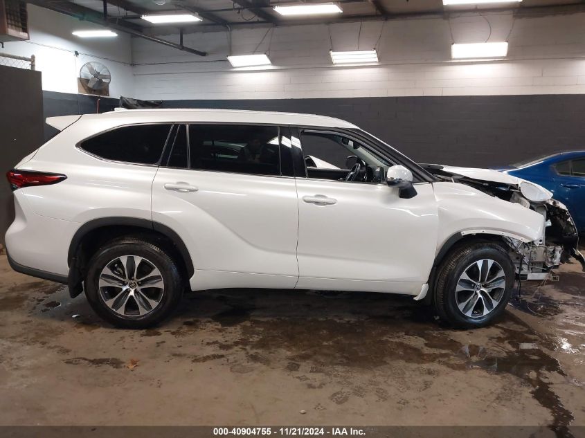 2022 Toyota Highlander Xle VIN: 5TDGZRBH8NS575995 Lot: 40904755