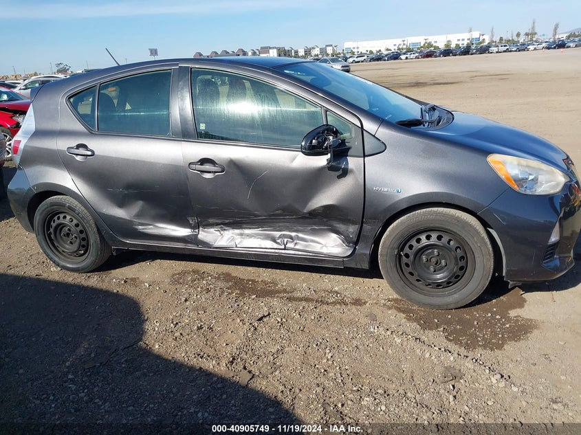 2013 TOYOTA PRIUS C VIN: JTDKDTB37D1533288