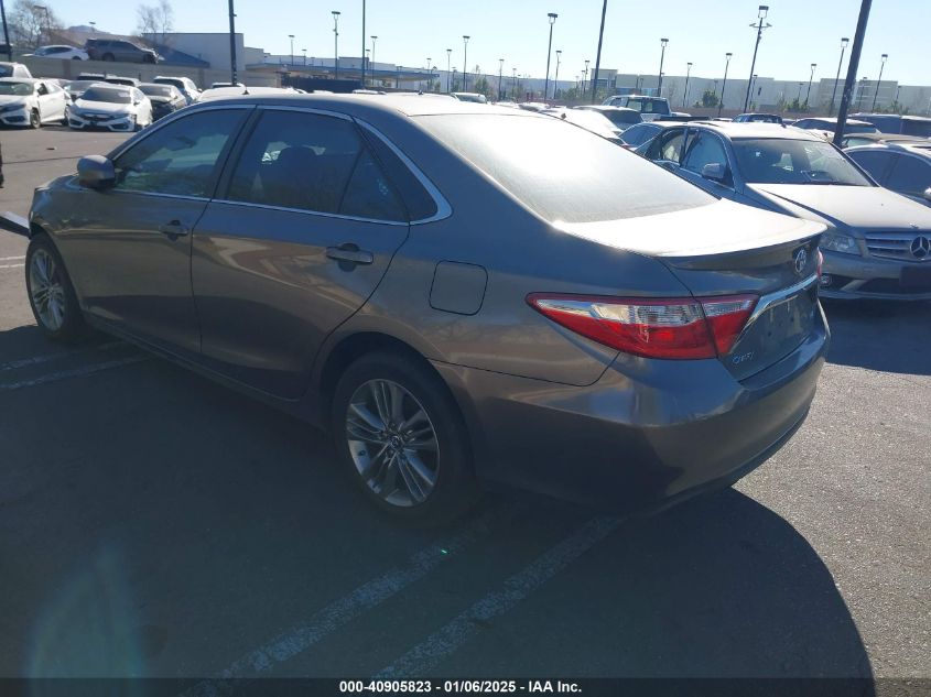 VIN 4T1BF1FK2HU633928 2017 Toyota Camry, SE no.3